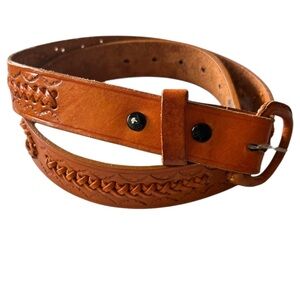 Vintage tooled leather belt color: tan size: medium holes 32"-35"